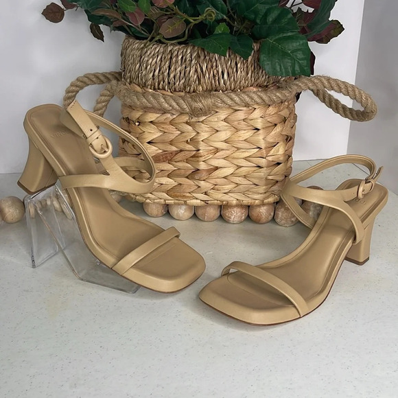 Vince Luella Ankle Strap Sandal (Women) Sz 8 Color/ Blonde - Picture 3 of 11